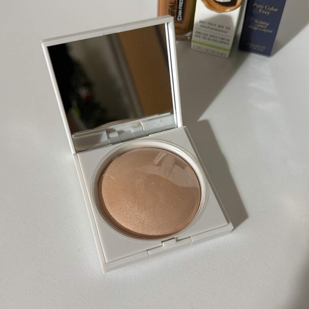 BRAND NEW makeup products - Picture 9 of 13